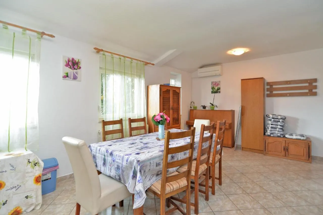 Family Friendly Apartments With A Swimming Pool Fazana - 19596