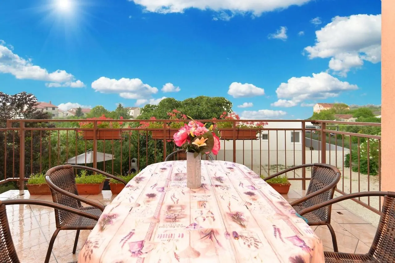 Family Friendly Apartments With A Swimming Pool Fazana - 19596 0*,  Croazia