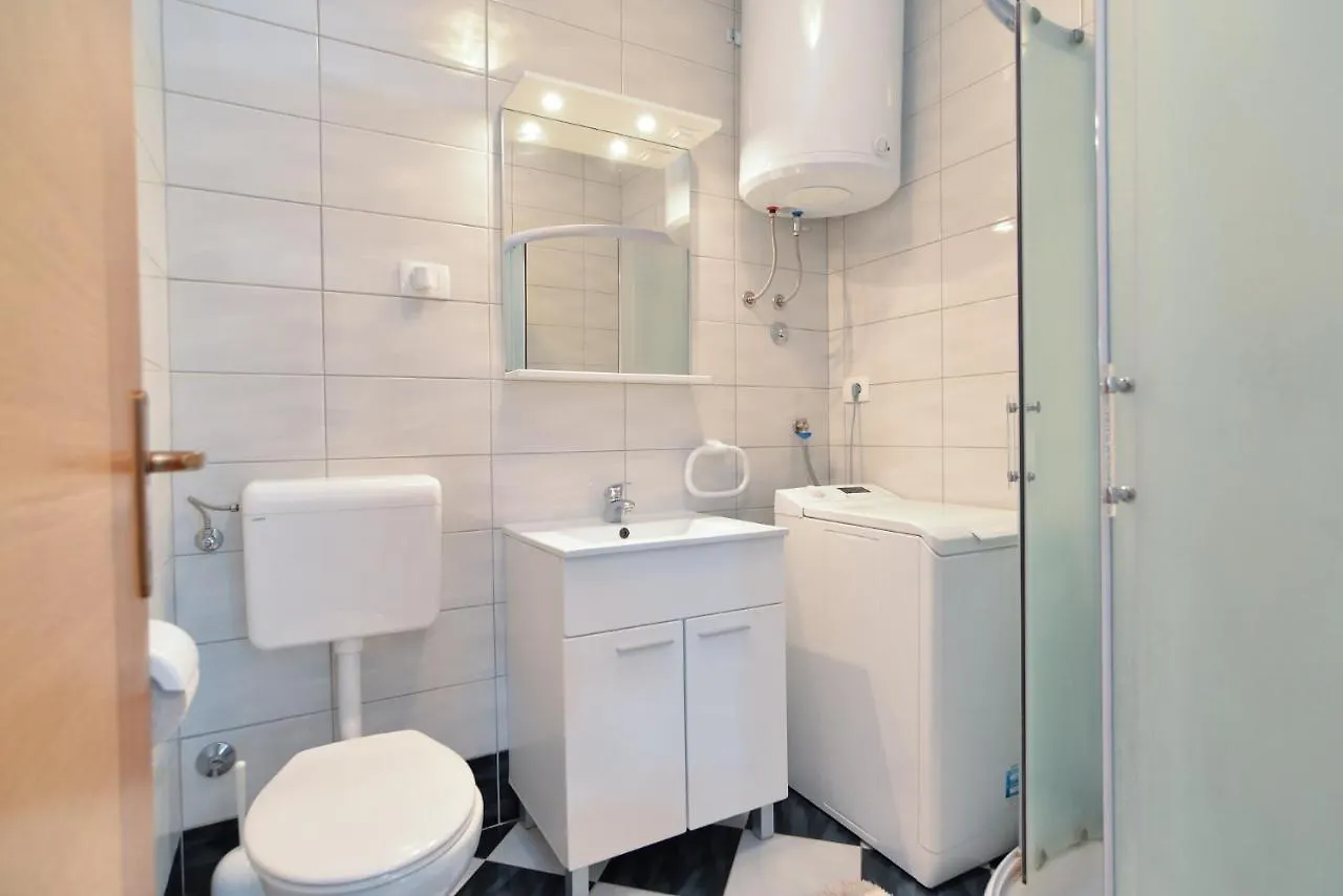 Family Friendly Apartments With A Swimming Pool Fazana - 19596 0*,  Croatia