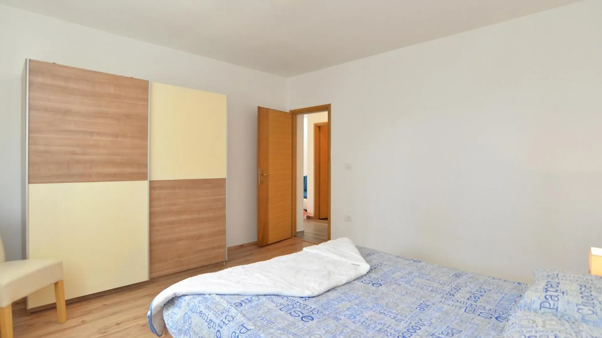 Family Friendly Apartments With A Swimming Pool Fazana - 19596 Croatia