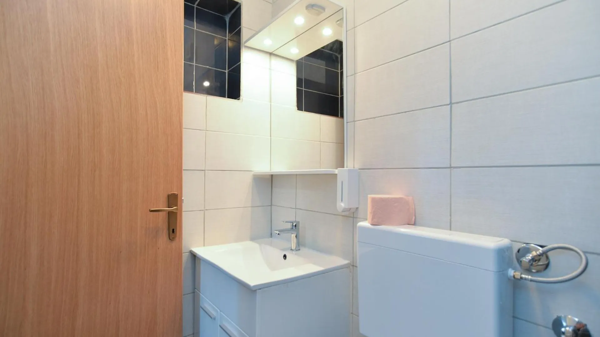 Family Friendly Apartments With A Swimming Pool Fazana - 19596
